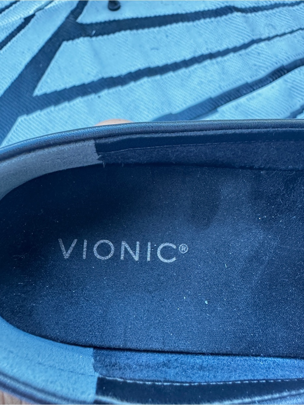 Vionic Uptown Black Leather Penny Loafer Sneakers Women's Size 9 - Picture 7 of 7